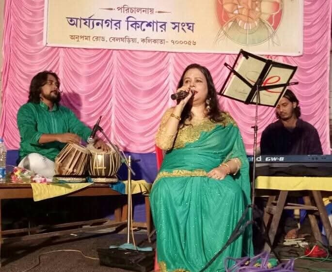 Banasri Ghoshal performing at Durga Puja Belghoria