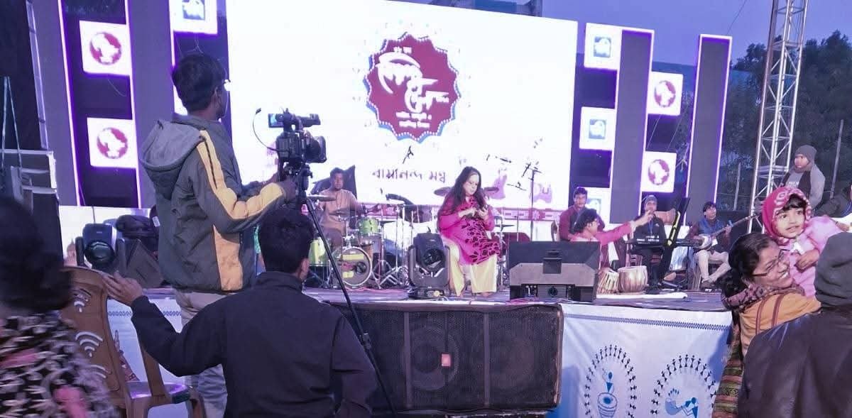 Banasri Ghoshal performing at Bishnupur Mela